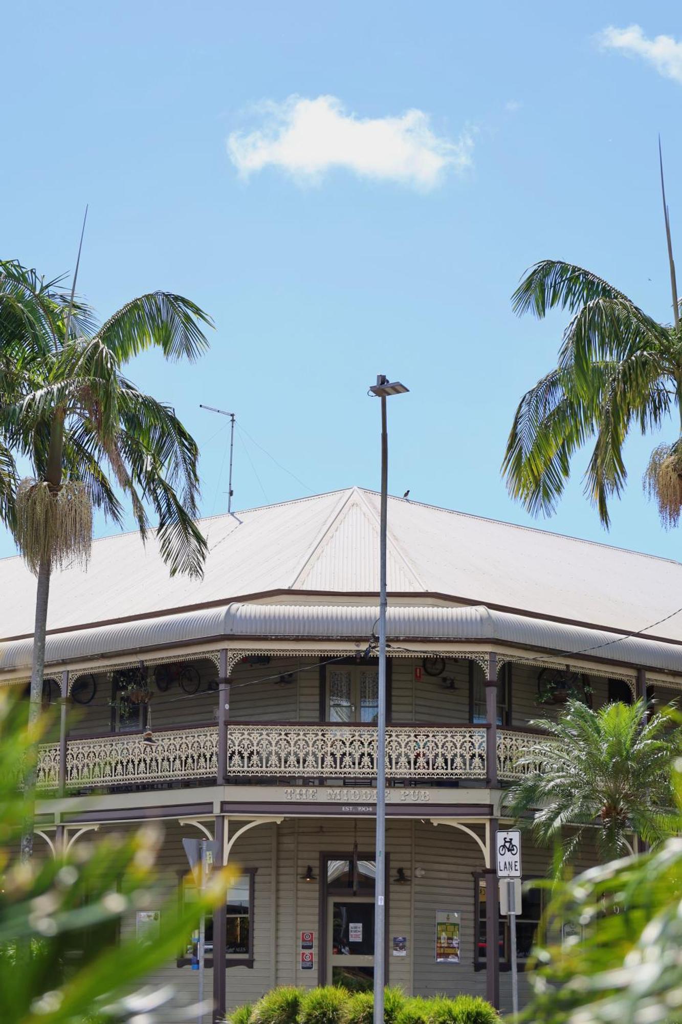 Hotel The Middle Pub Mullumbimby Exterior foto